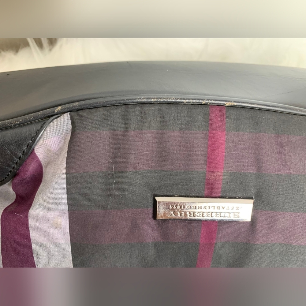 Burberry Tote Bag - Picture 14 of 17